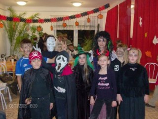 2009-2010. Halloween